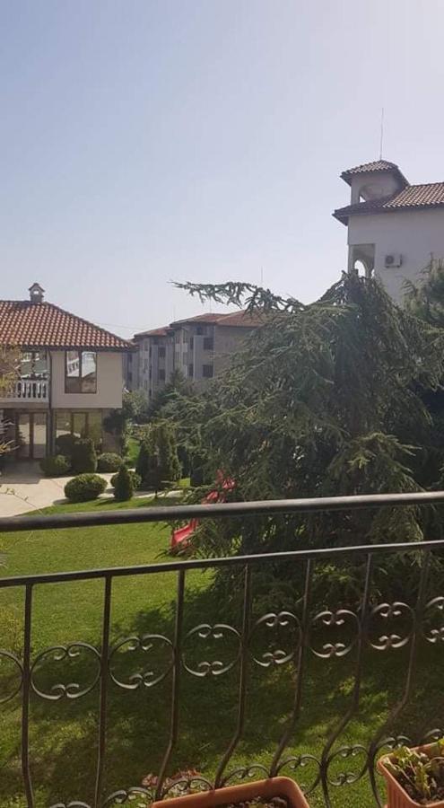 Триумф Холидей Вилидж Свети Влас Exterior photo