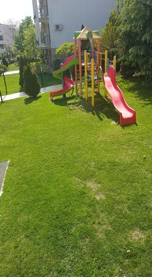 Триумф Холидей Вилидж Свети Влас Exterior photo